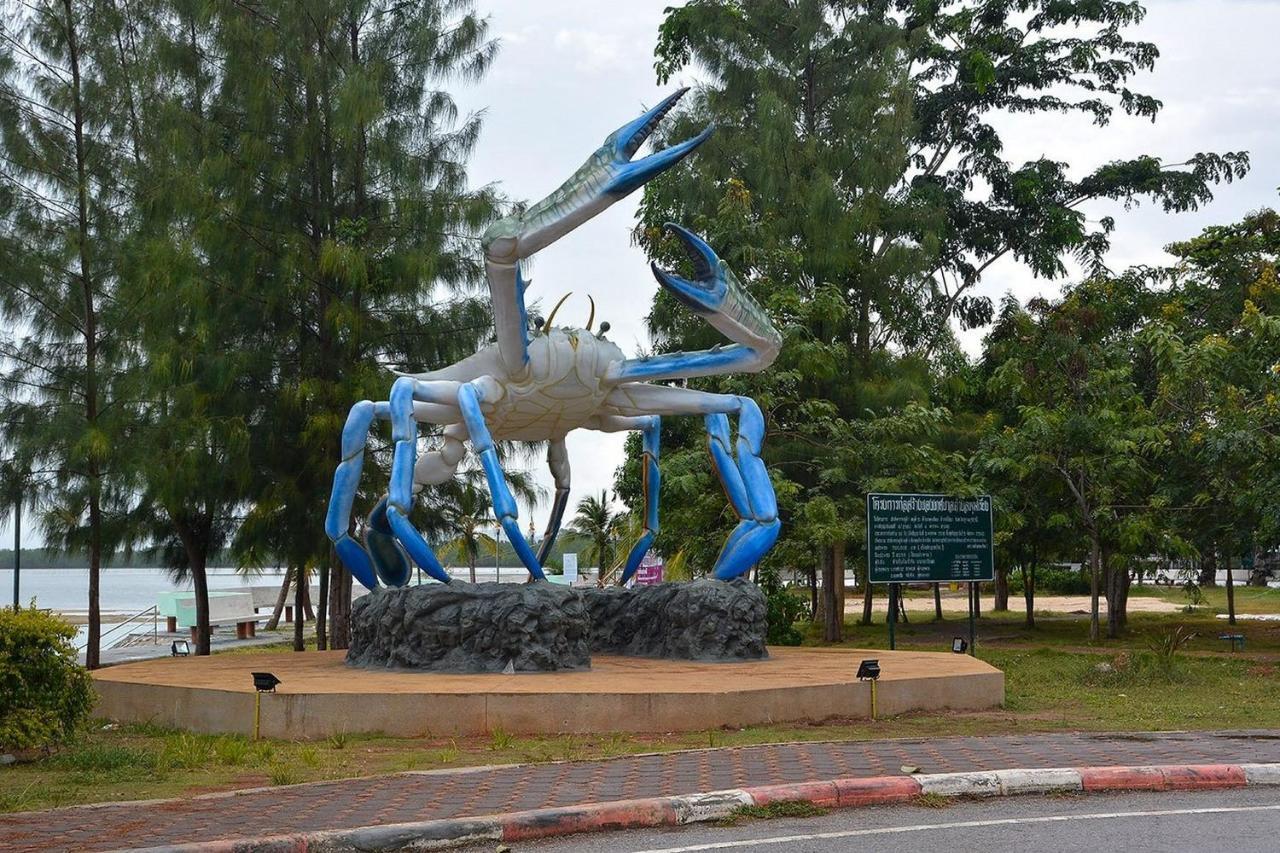 Oyo 1031 Amera Resort Surat Thani Exterior foto