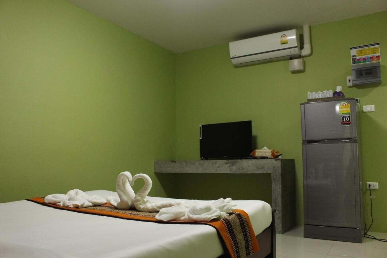Oyo 1031 Amera Resort Surat Thani Exterior foto
