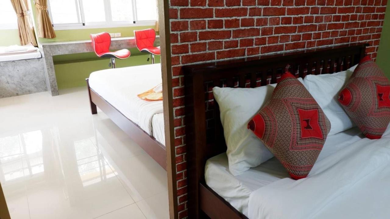 Oyo 1031 Amera Resort Surat Thani Exterior foto
