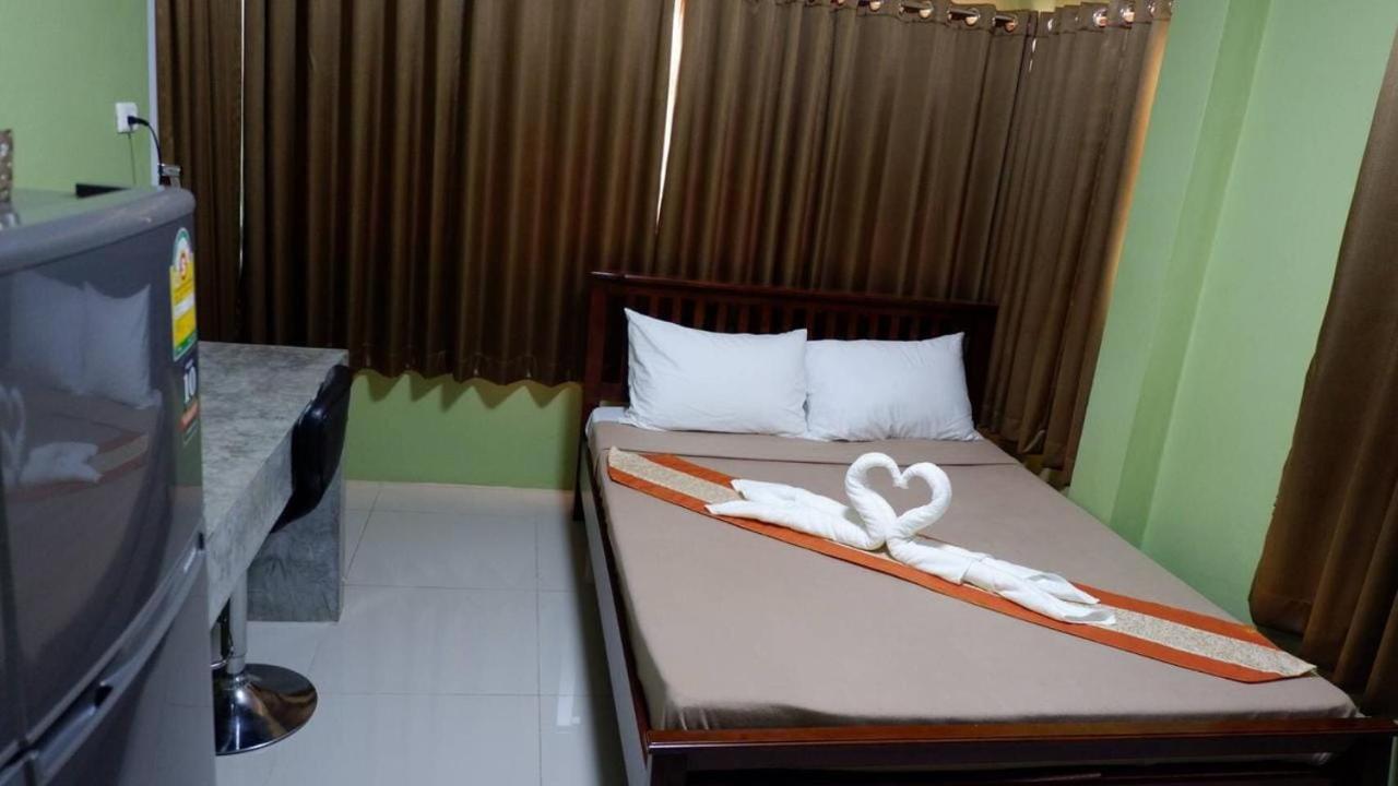 Oyo 1031 Amera Resort Surat Thani Exterior foto