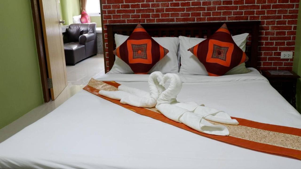 Oyo 1031 Amera Resort Surat Thani Exterior foto